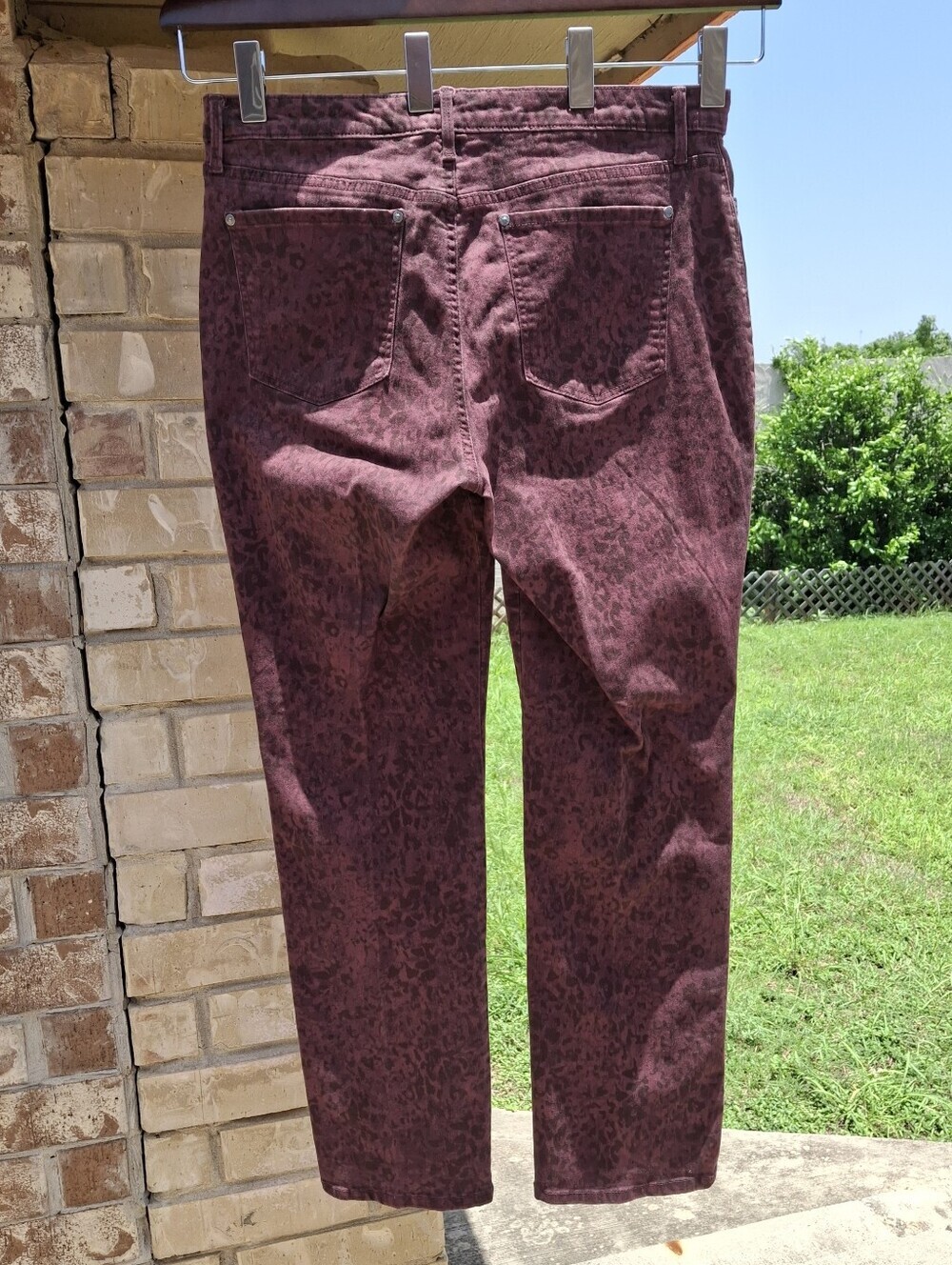 Gloria Vanderbilt Maroon Rail Straight Animal Print Stretch Pants Women Size 14 - Picture 5 of 16